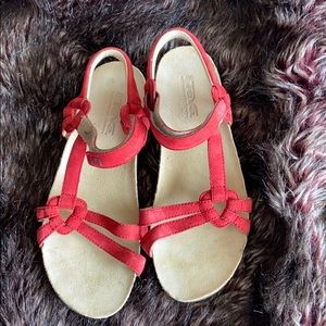 Teva Ventura sandals